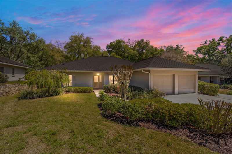 3025 W BERMUDA DUNES DR