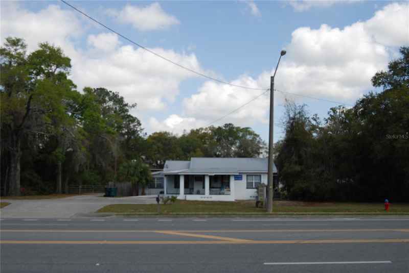 3225 NE 14TH ST