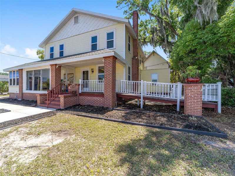 1008 E SILVER SPRINGS BLVD