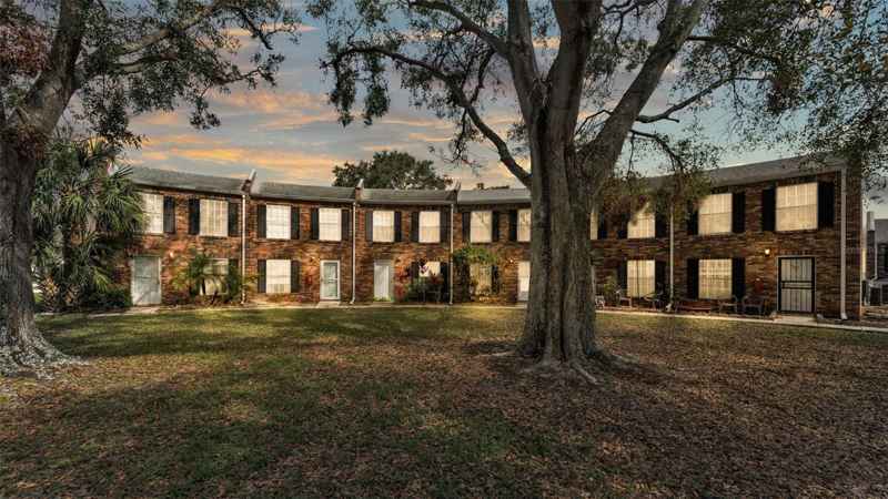 5850 CYPRESS GARDENS BLVD #206