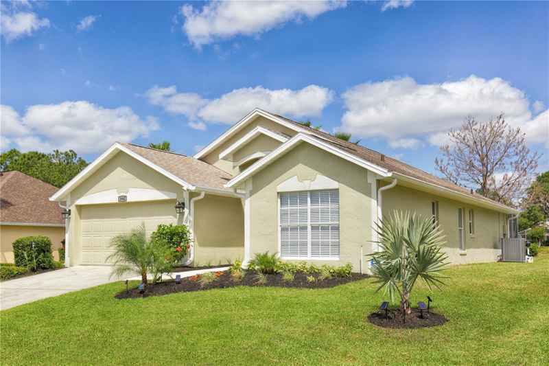 1942 BERMUDA POINTE DR