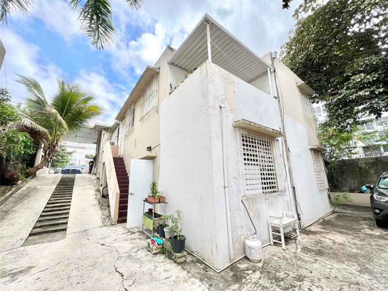 1410 AMERICO SALAS ST.