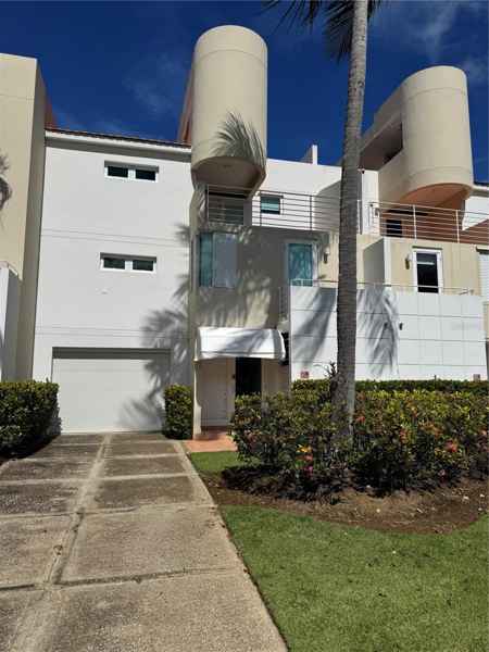 121 VILLAS DE GOLF WEST