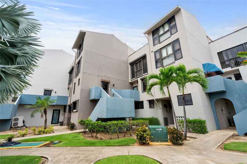 180 CRESCENT COVE CV SE #37