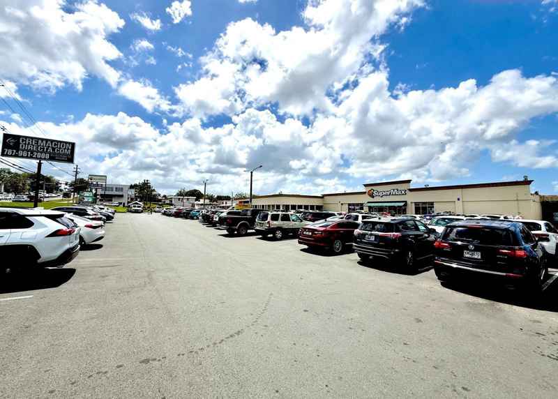 3 BAYAMON GARDEN SHOPPING CENTER