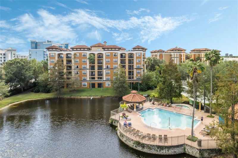 12538 FLORIDAYS RESORT DR #C-211