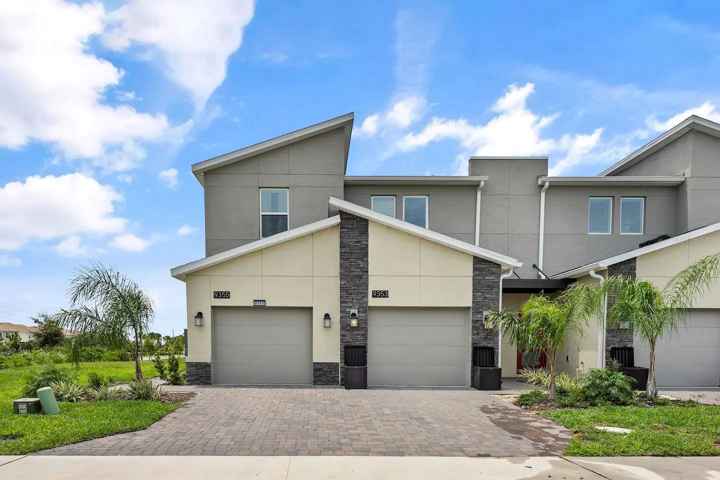 9355 SOMMERSET HILLS DR #9355