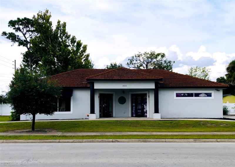 3001 MICHIGAN AVE