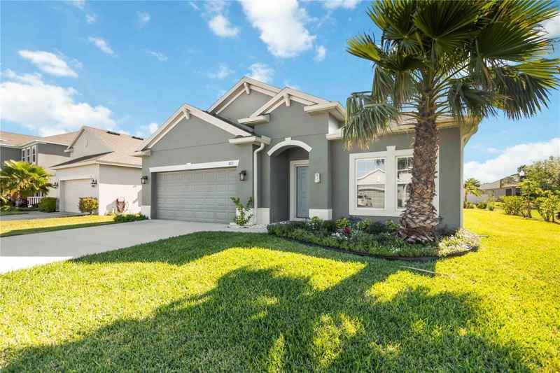 1813 CASTLETON DR