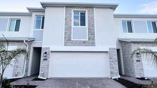 312 NINE IRON DR