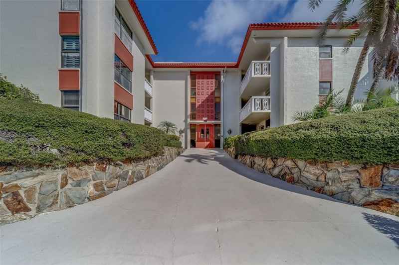 2612 PEARCE DR #310
