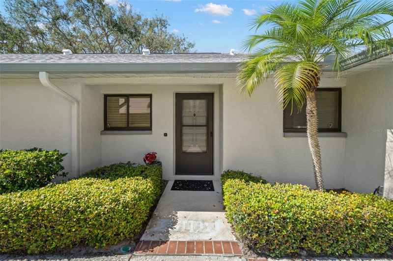 2757 COUNTRYSIDE BLVD #103