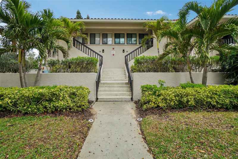 1800 MARINER DR #9