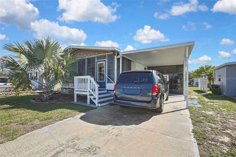 2400 LEMUR DR