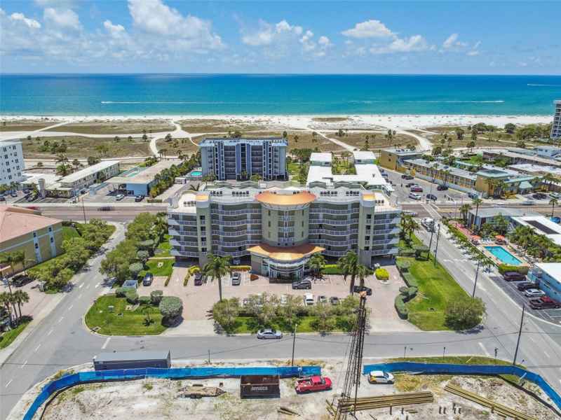 11605 GULF BLVD #404