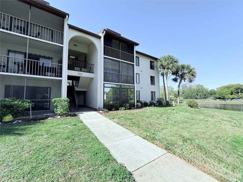 1871 PINE RIDGE WAY W #H3