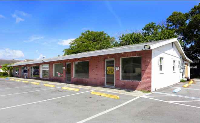 6219 MASSACHUSETTS AVE #1