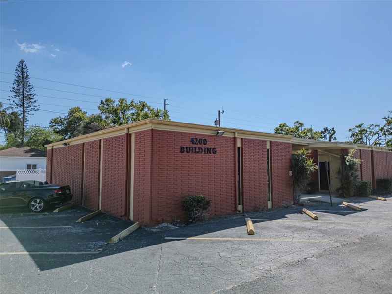 4200 CENTRAL AVE S