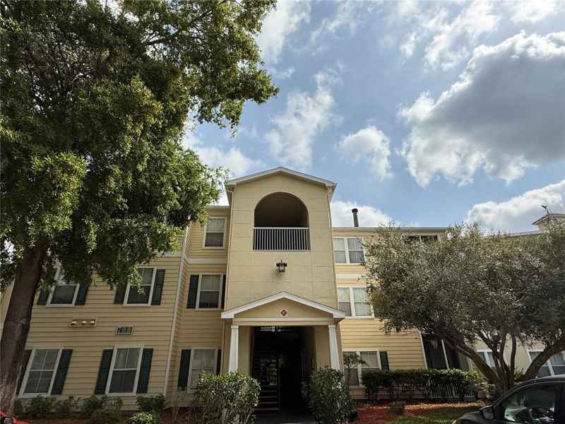 18267 BRIDLE CLUB DR