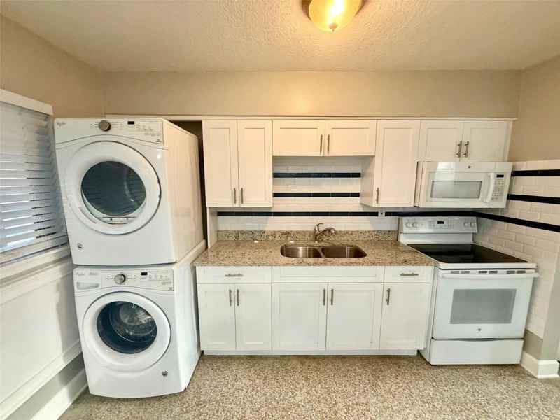 64 DAVIS BLVD #4