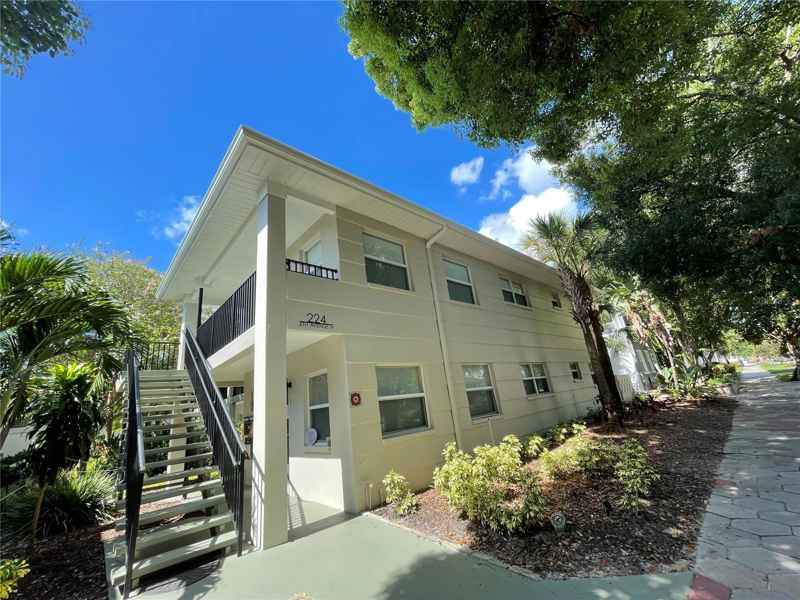 224 6TH AVE N #12