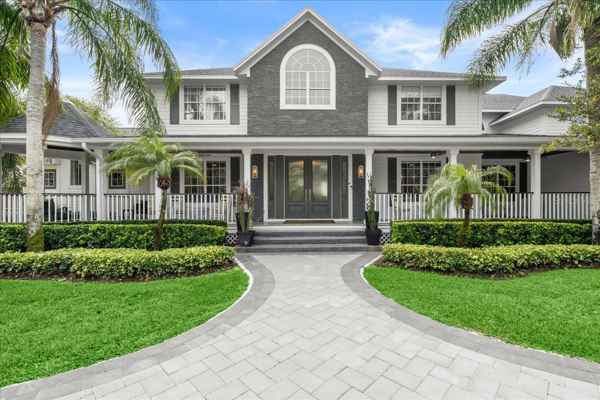 4 BROAD CREEK CIR