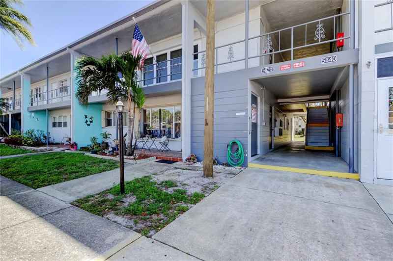 5820 43RD TER N #1406